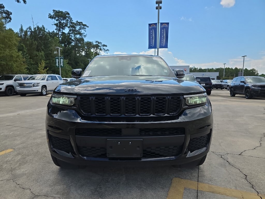 Used 2024 Jeep Grand Cherokee L Laredo SUV