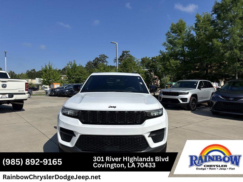 Used 2024 Jeep Grand Cherokee Altitude SUV
