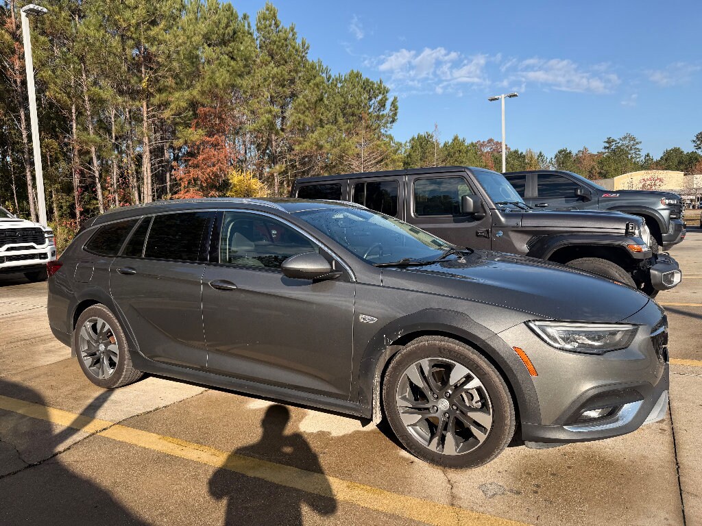 Used 2018 Buick Regal TourX Preferred Wagon