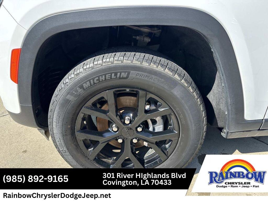 Used 2024 Jeep Grand Cherokee Altitude SUV