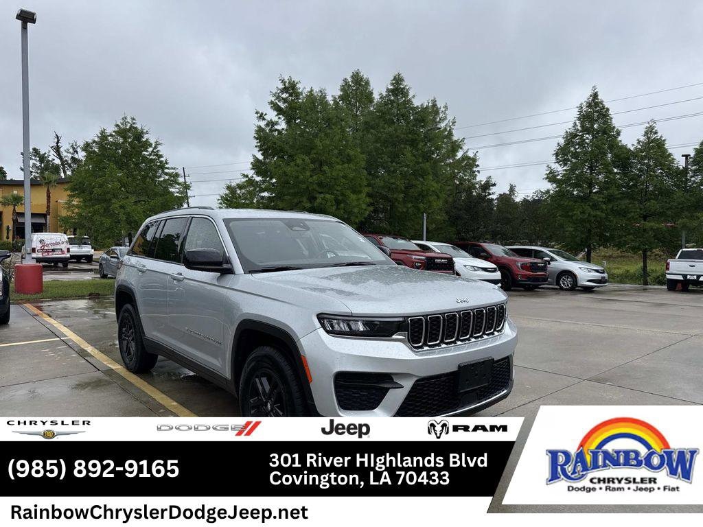 2024 Jeep Grand Cherokee Laredo's photo