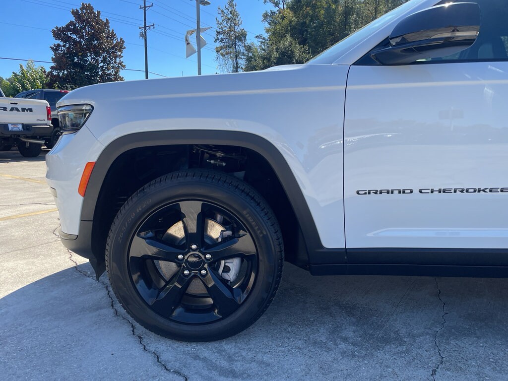 New 2025 Jeep Grand Cherokee L LIMITED 4X2 Sport Utility