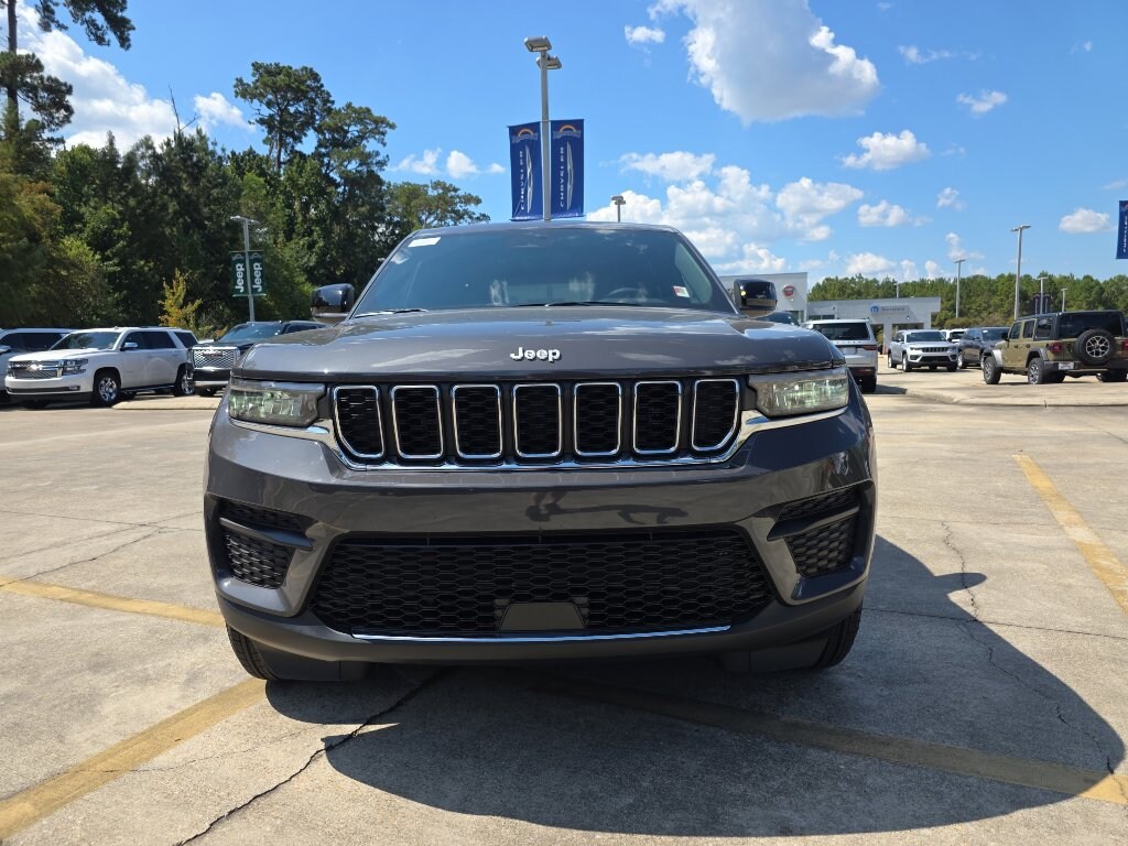 New 2025 Jeep Grand Cherokee LAREDO X 4X2 Sport Utility