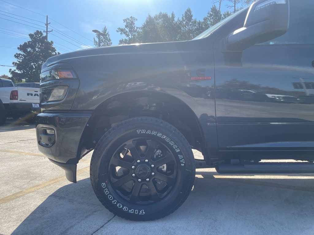 New 2026 Ram 2500 BLACK EXPRESS CREW CAB 4X4 6'4 BOX Pickup