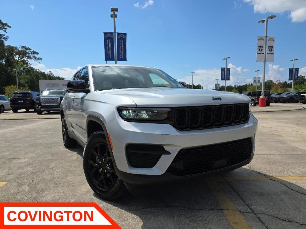 Used 2024 Jeep Grand Cherokee Altitude SUV