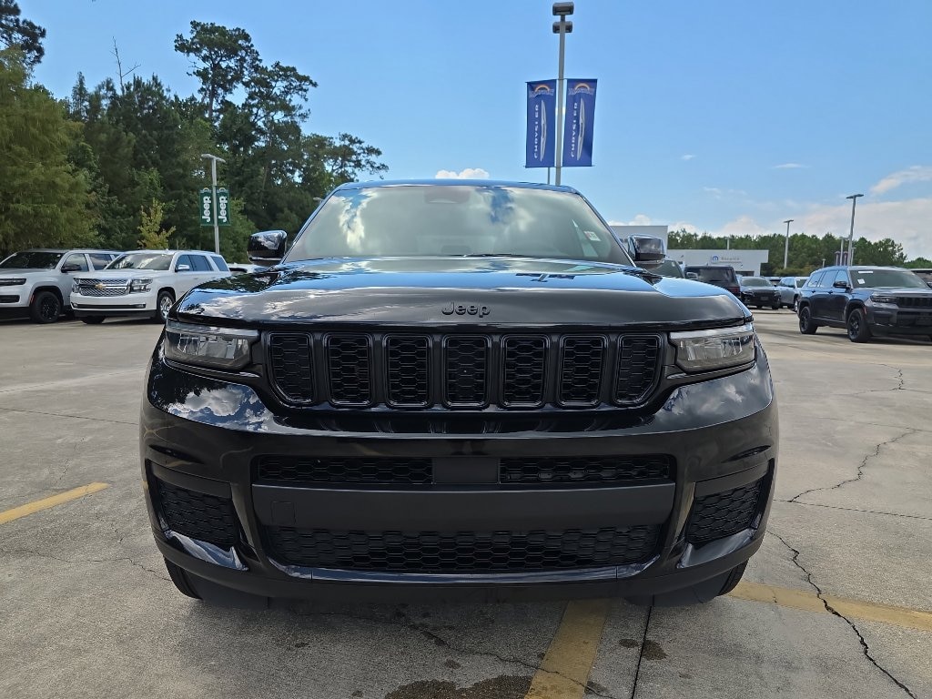 Used 2024 Jeep Grand Cherokee L Laredo SUV