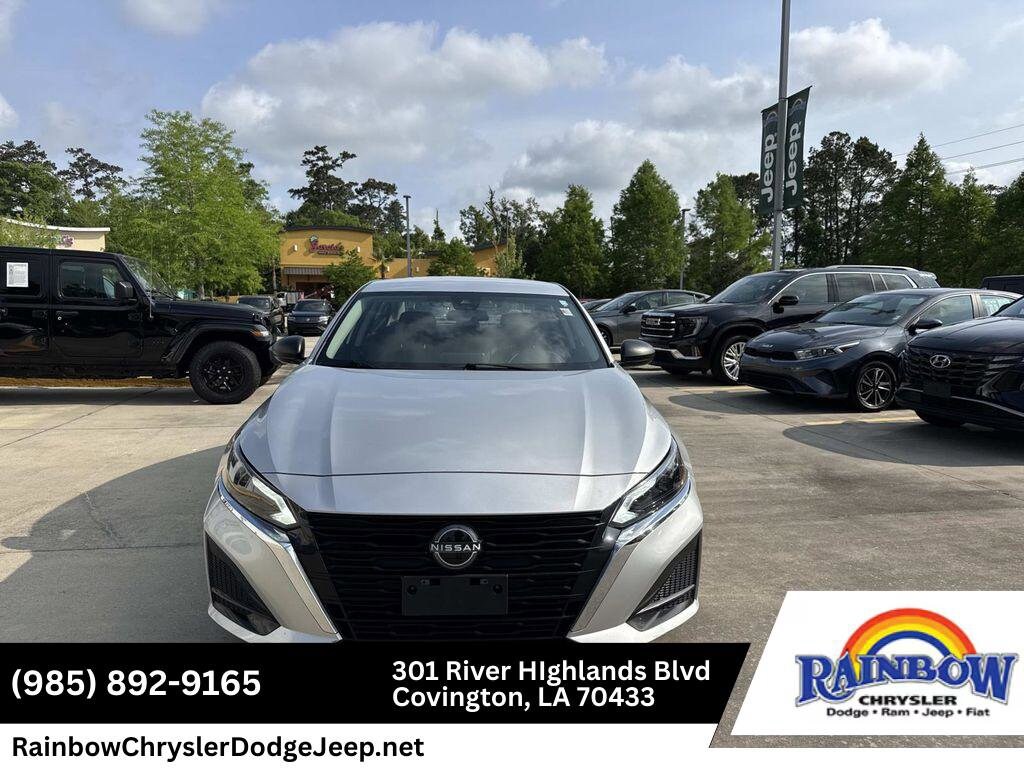 Used 2024 Nissan Altima 2.5 SV Sedan