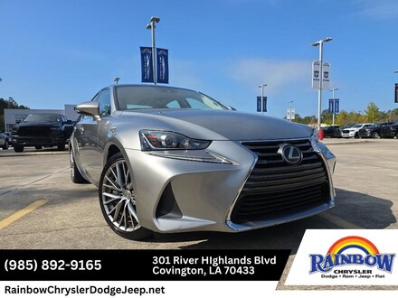 2017 LEXUS IS 200t Sedan
