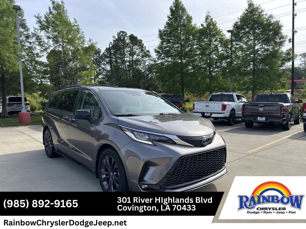 Used 2022 Toyota Sienna XSE 7 Passenger Van Passenger Van