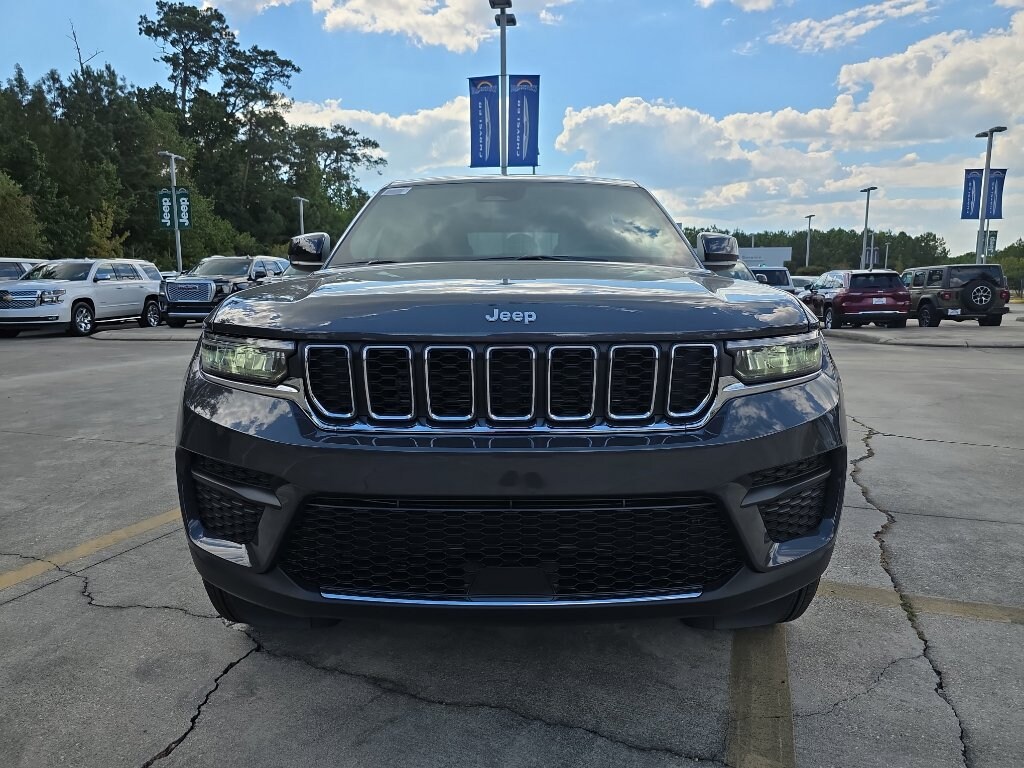 New 2025 Jeep Grand Cherokee LAREDO X 4X2 Sport Utility