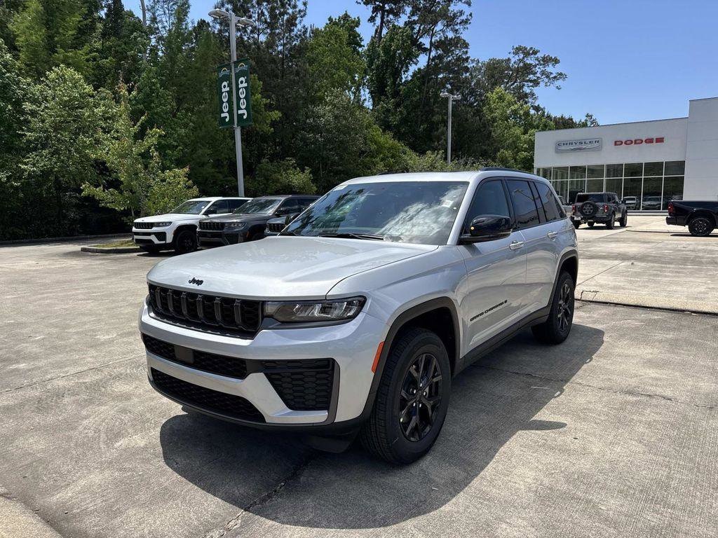 New 2026 Jeep Grand Cherokee LAREDO ALTITUDE 4X2 Sport Utility