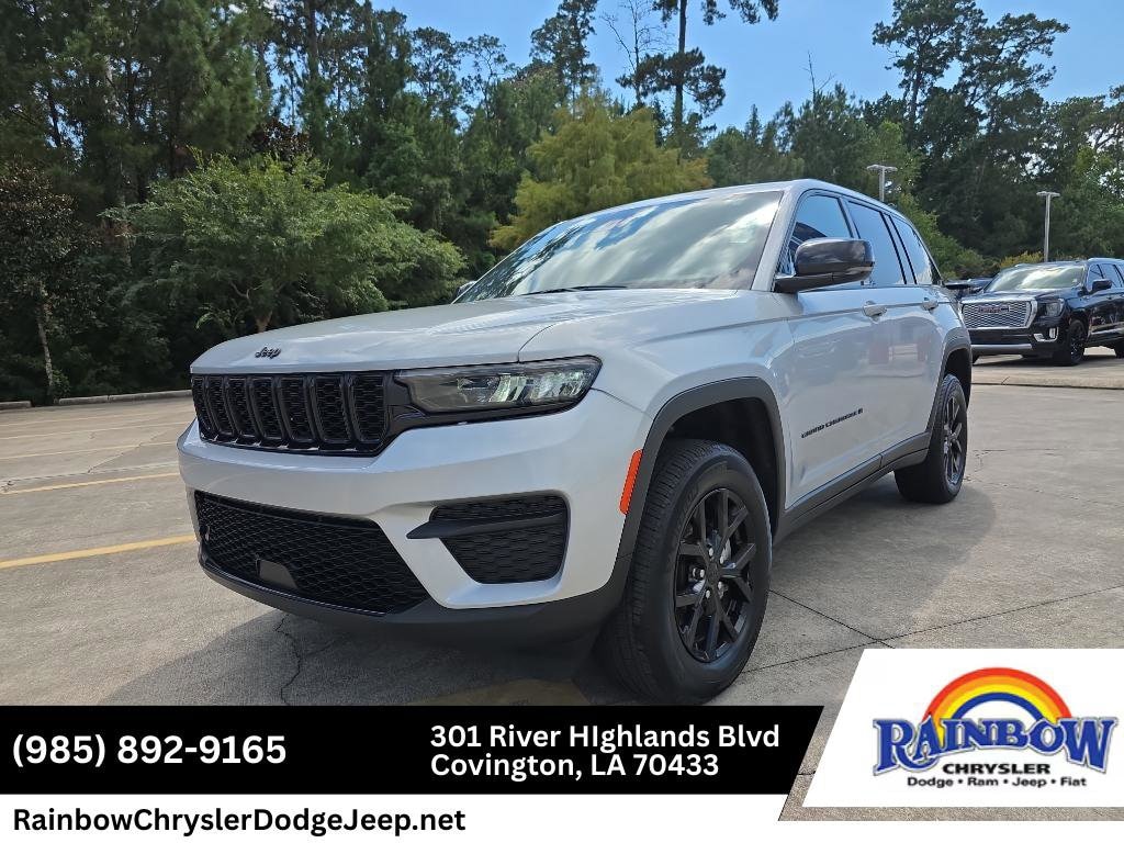 Used 2024 Jeep Grand Cherokee Altitude SUV