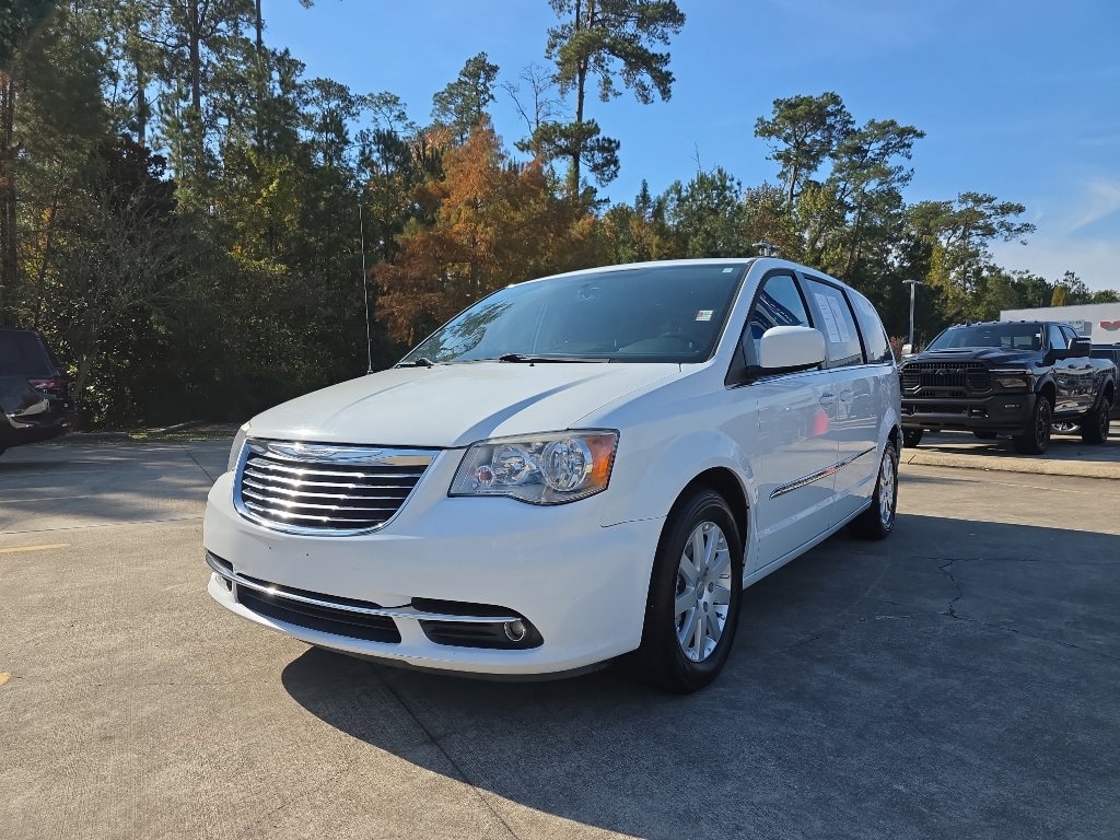 Used 2016 Chrysler Town & Country Touring Van LWB Passenger Van