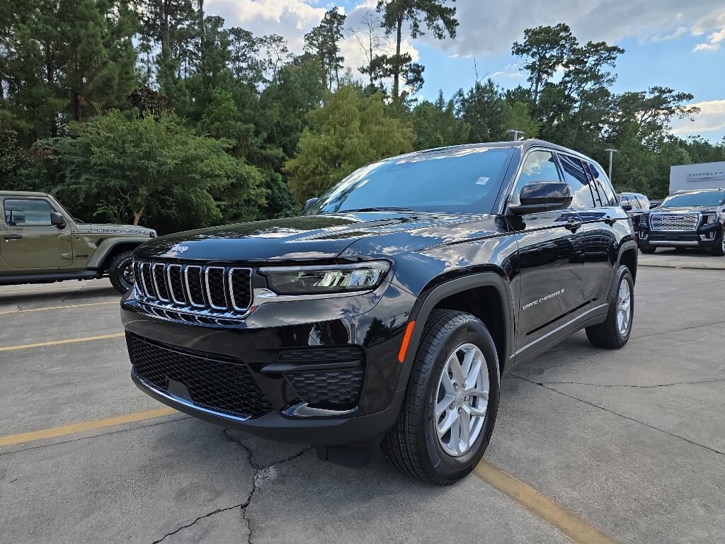 New 2025 Jeep Grand Cherokee LAREDO X 4X2 Sport Utility
