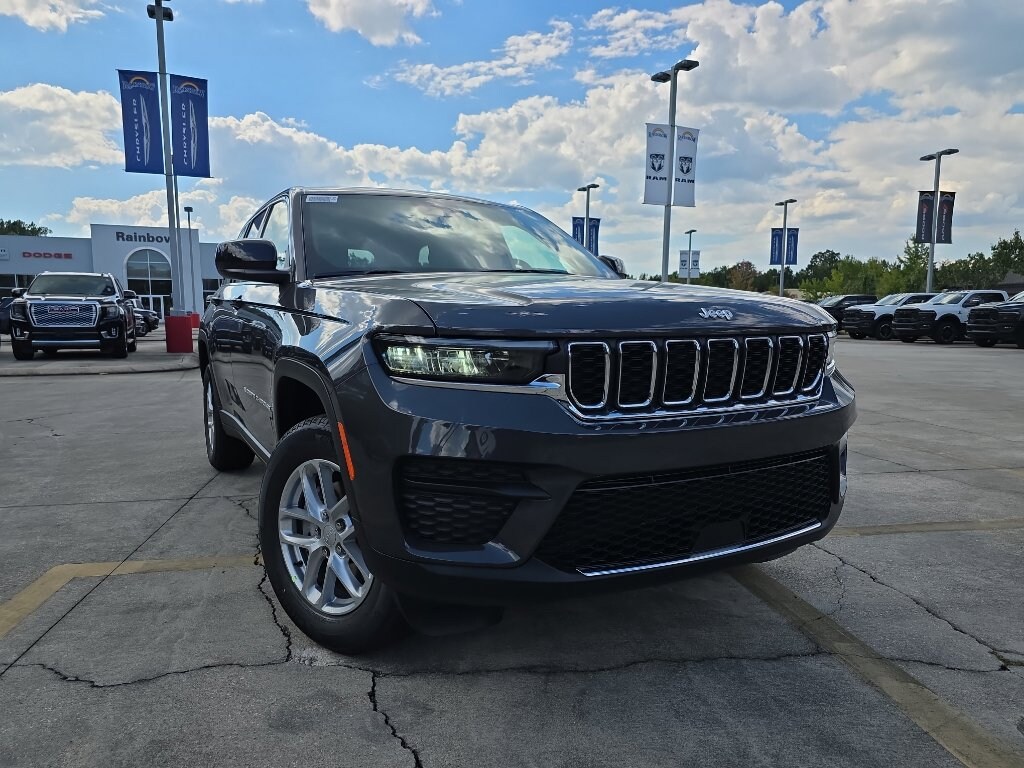 New 2025 Jeep Grand Cherokee LAREDO X 4X2 Sport Utility