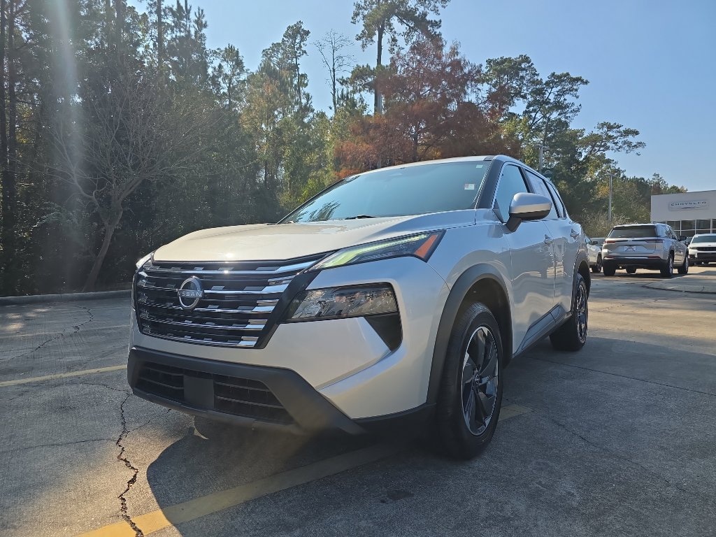 Used 2024 Nissan Rogue SV SUV