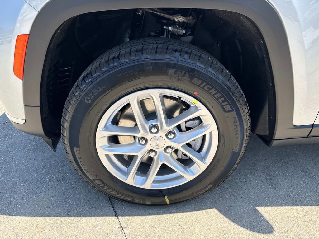 New 2025 Jeep Grand Cherokee L LAREDO X 4X2 Sport Utility