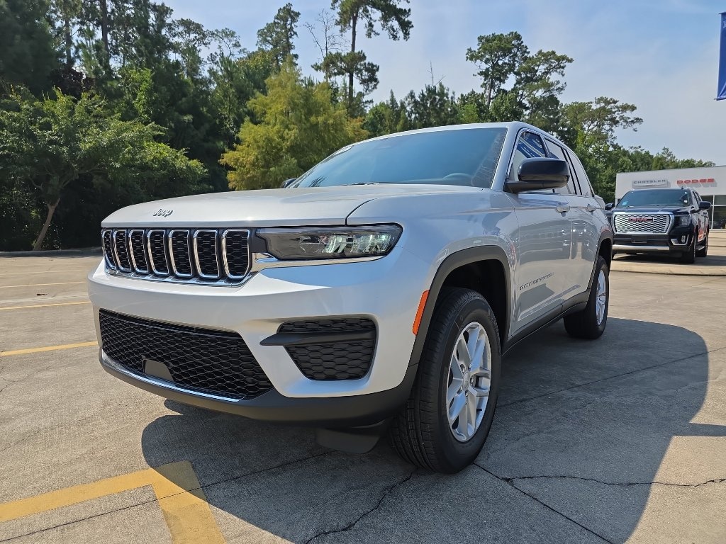 New 2025 Jeep Grand Cherokee LAREDO X 4X2 Sport Utility