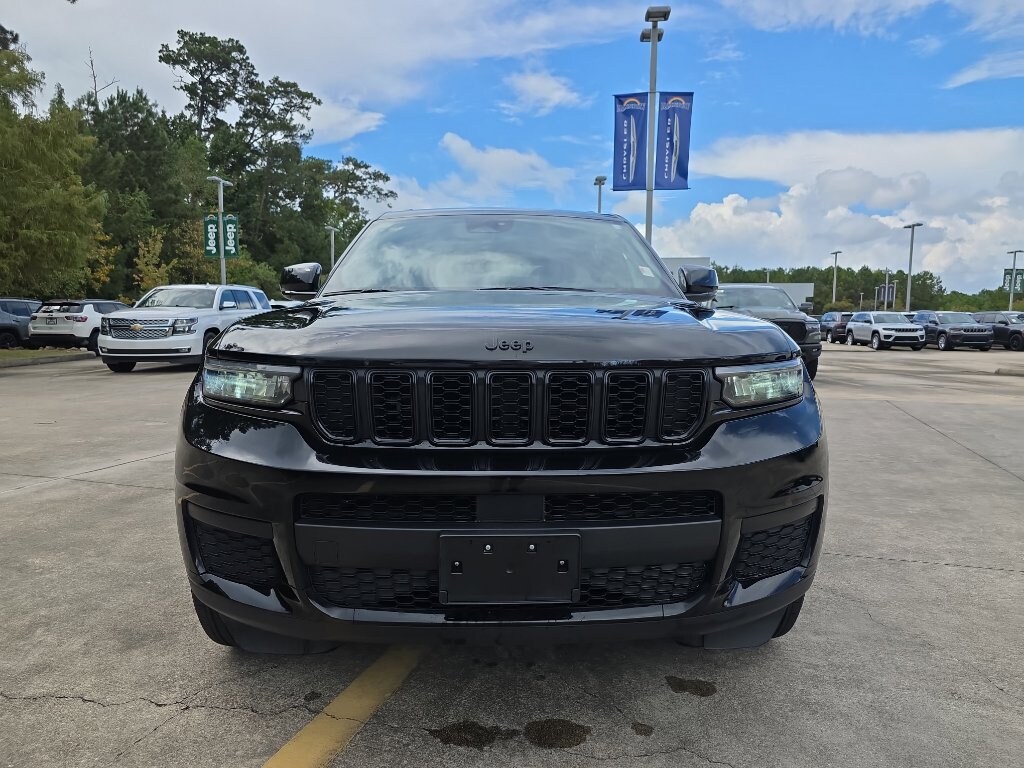 Used 2024 Jeep Grand Cherokee L Laredo SUV