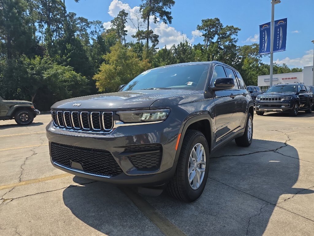 New 2025 Jeep Grand Cherokee LAREDO X 4X2 Sport Utility