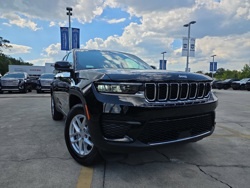 New 2025 Jeep Grand Cherokee LAREDO X 4X2 Sport Utility