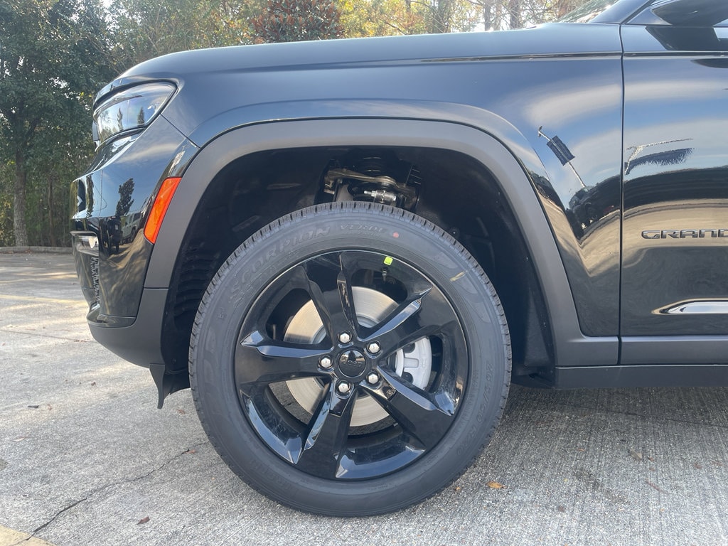 New 2025 Jeep Grand Cherokee L LIMITED 4X2 Sport Utility