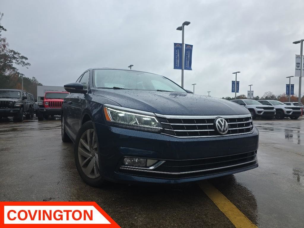 2018 Volkswagen Passat SE's photo