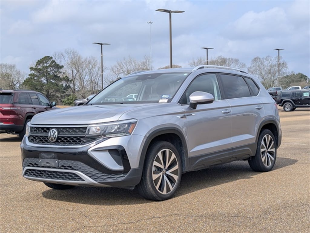 Used 2024 Volkswagen Taos 1.5T SE SUV
