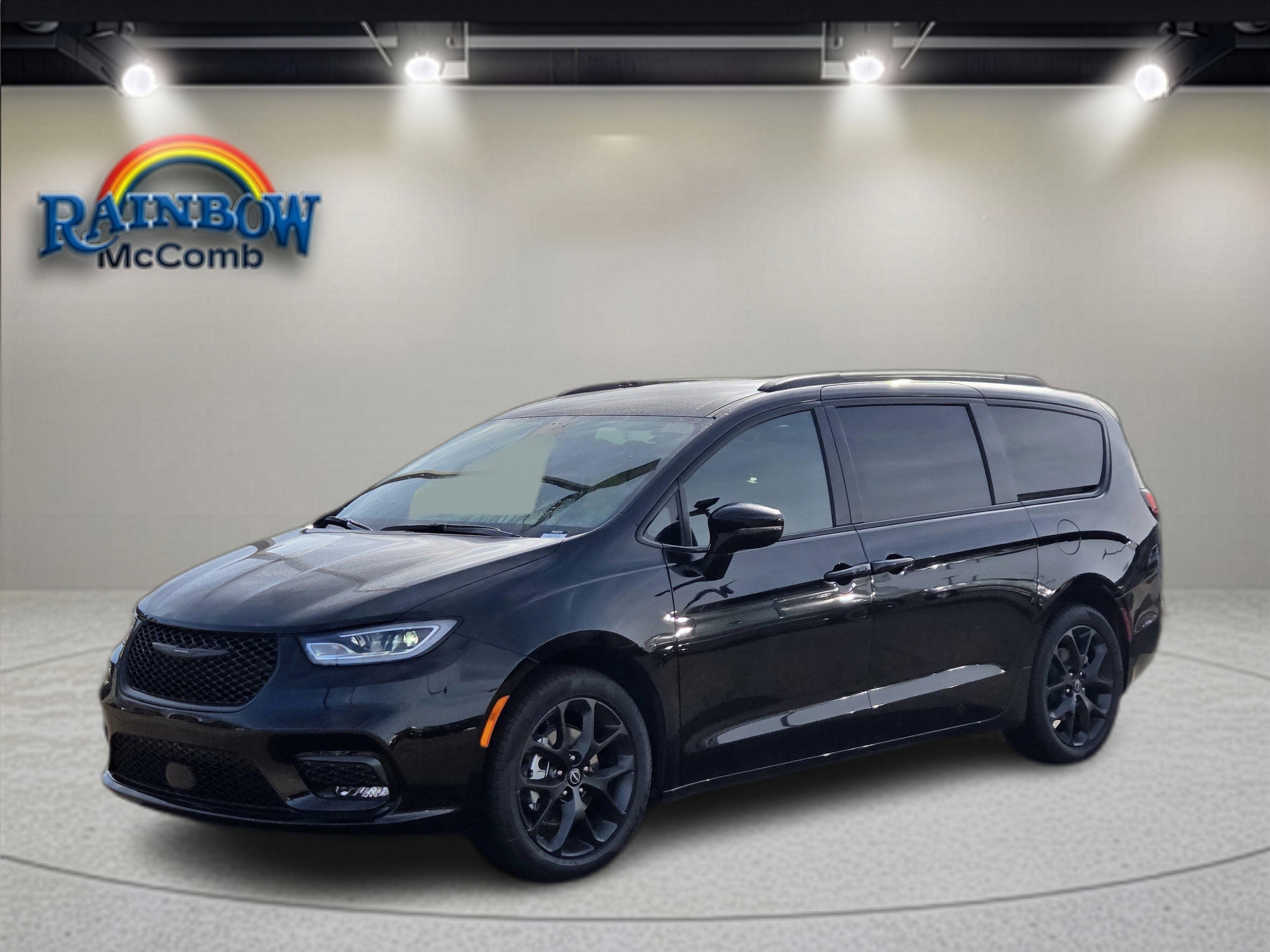 2026 Chrysler Pacifica Select's photo