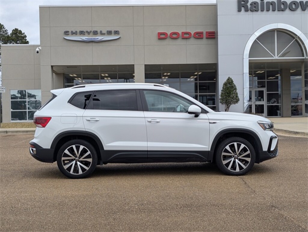 Used 2024 Volkswagen Taos 1.5T SE SUV