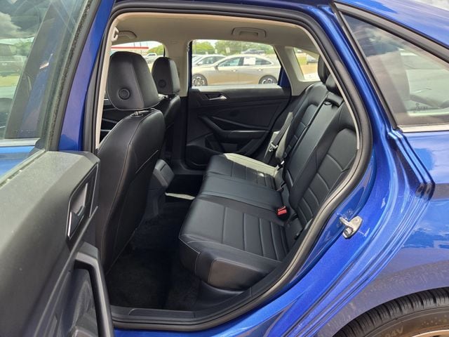 2024 Volkswagen Jetta SE - Photo 28