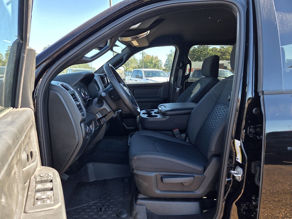 New 2025 Ram 2500 TRADESMAN CREW CAB 4X4 6'4 BOX Pickup