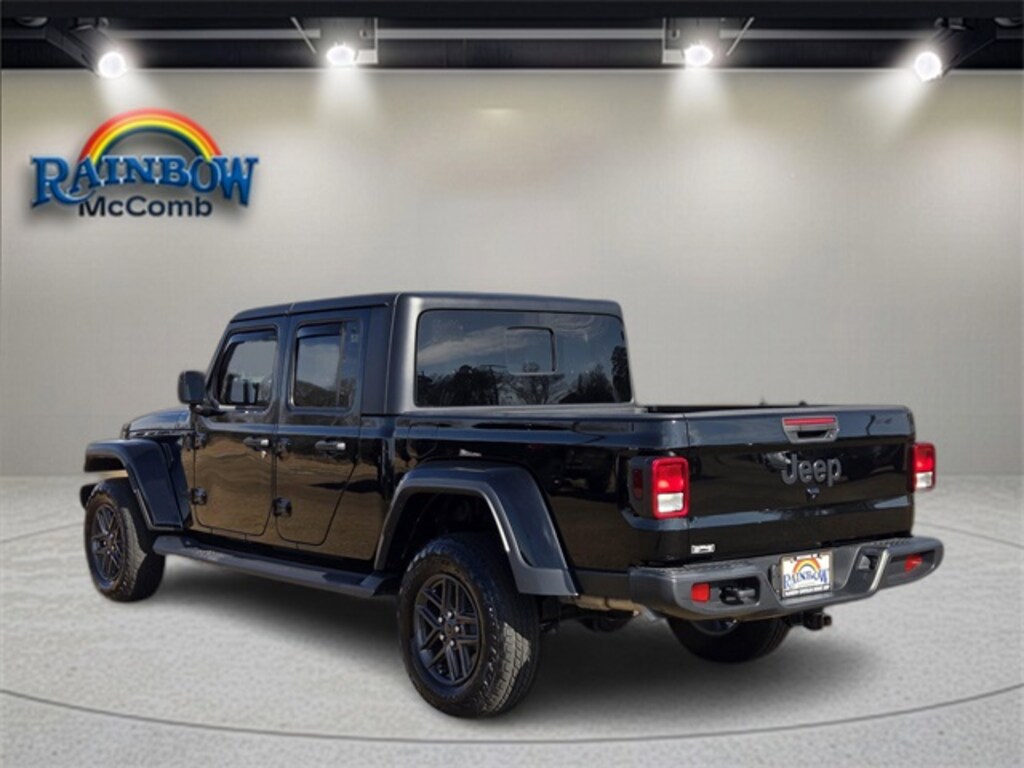 Used 2024 Jeep Gladiator Sport Truck Crew Cab