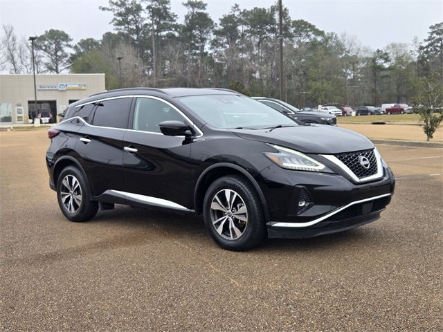 2023 Nissan Murano SV's photo
