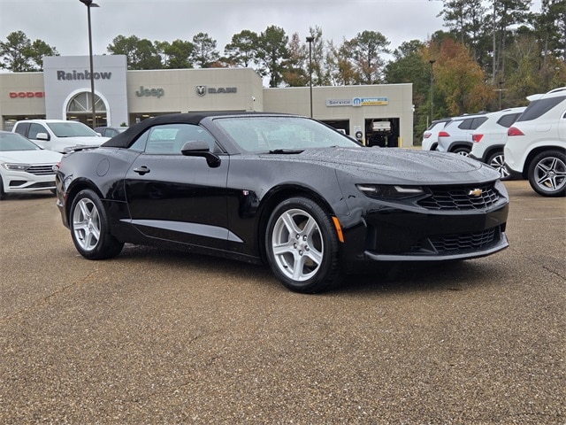 2023 Chevrolet Camaro 1LT's photo