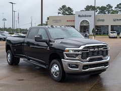 2026 Ram 3500 TRADESMAN CREW CAB 4X4 8' BOX Pickup