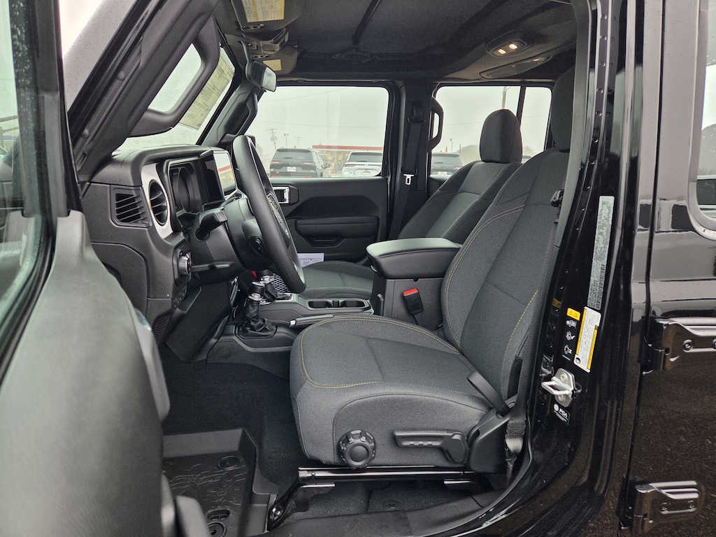 New 2026 Jeep Gladiator SPORT 4X4 Pickup