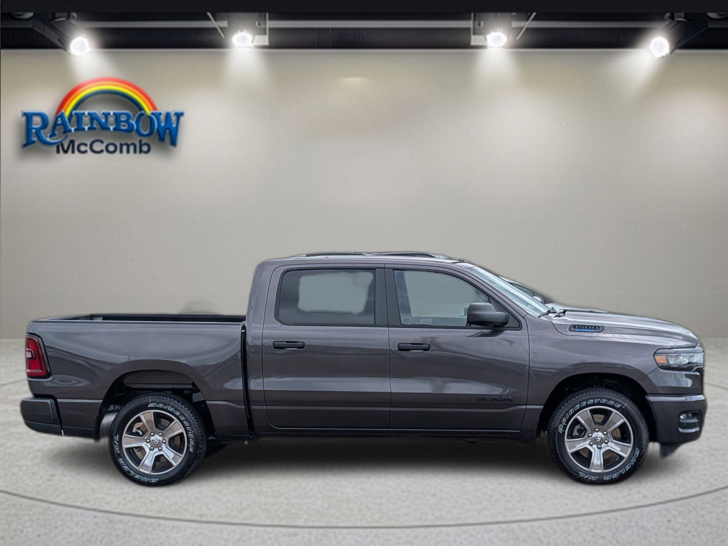 2026 RAM 1500 Express Crew Cab 5'7's photo