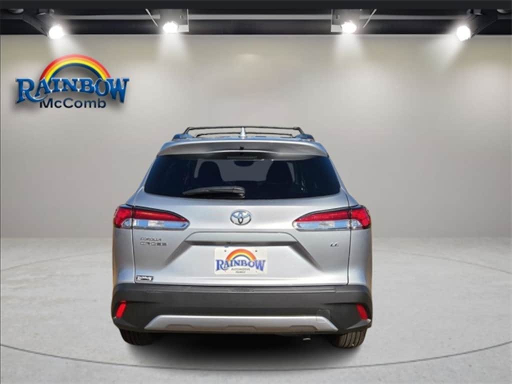 Used 2024 Toyota Corolla Cross LE SUV