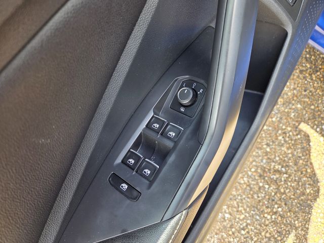 2024 Volkswagen Jetta SE - Photo 12