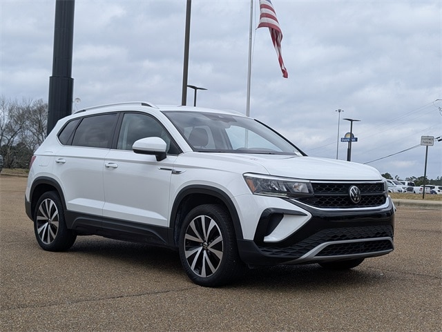 2024 Volkswagen Taos SE