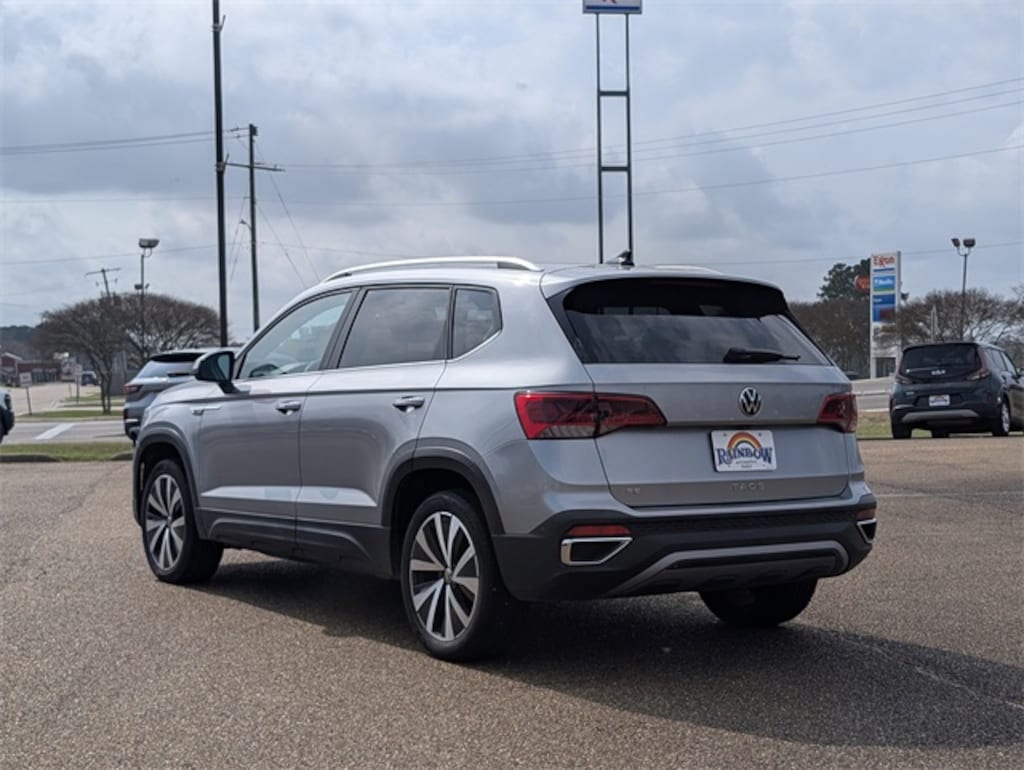 Used 2024 Volkswagen Taos 1.5T SE SUV