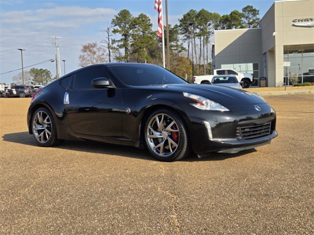 Used 2017 Nissan 370Z Sport Coupe