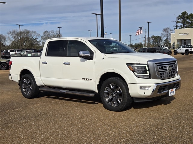 2021 Nissan Titan Platinum Reserve's photo