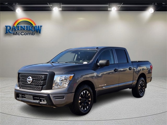 2021 Nissan Titan S's photo