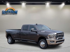 2026 Ram 3500 TRADESMAN CREW CAB 4X4 8' BOX Pickup