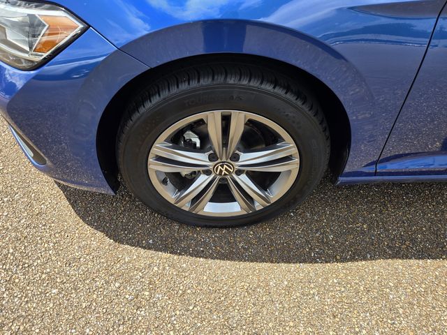 2024 Volkswagen Jetta SE - Photo 10