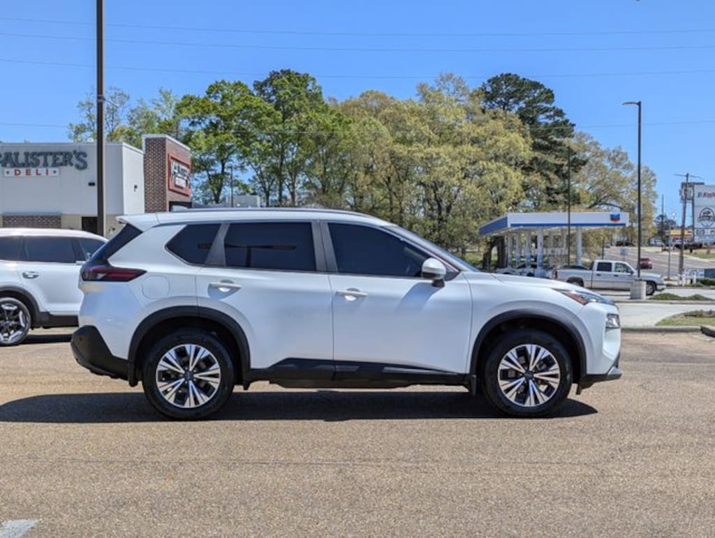 Used 2023 Nissan Rogue SV SUV