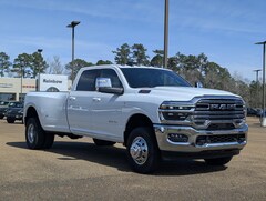 2026 Ram 3500 LARAMIE CREW CAB 4X4 8' BOX Pickup