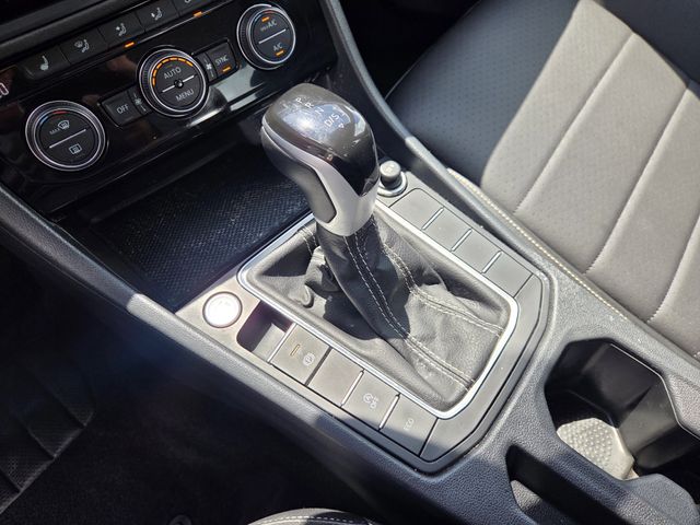 2024 Volkswagen Jetta SE - Photo 19